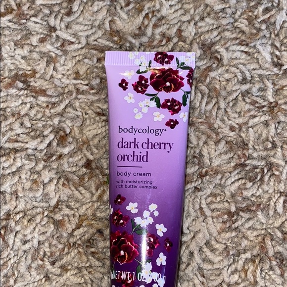 Lotion Bundle - Picture 2 of 8